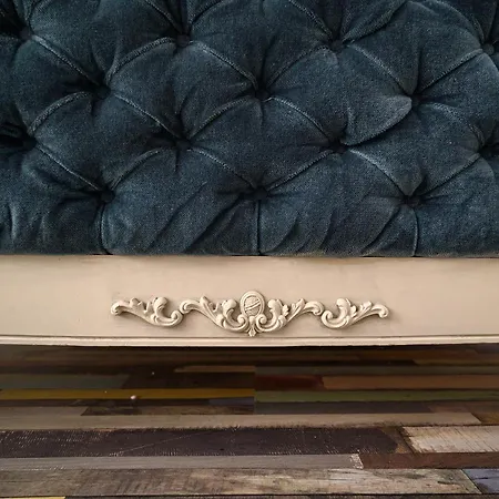 Center Retro Apartment